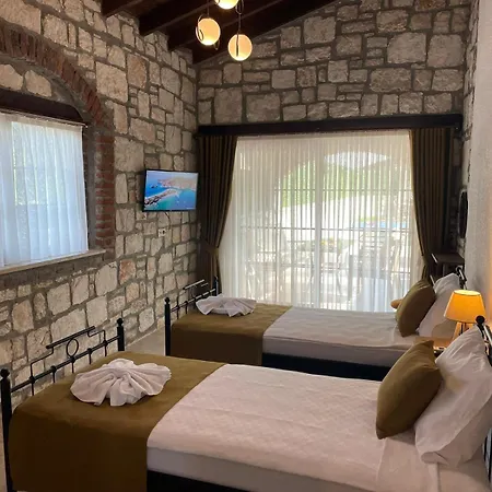 Gülyalı *