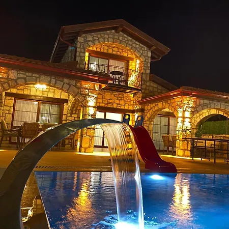 Gülyalı Villa