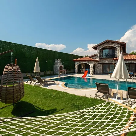 Guelyali Konaklari Villa *