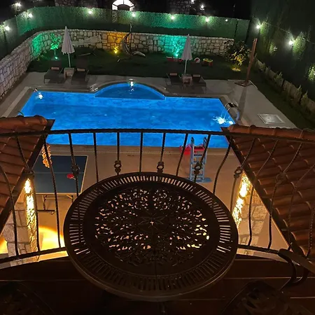 Guelyali Konaklari *