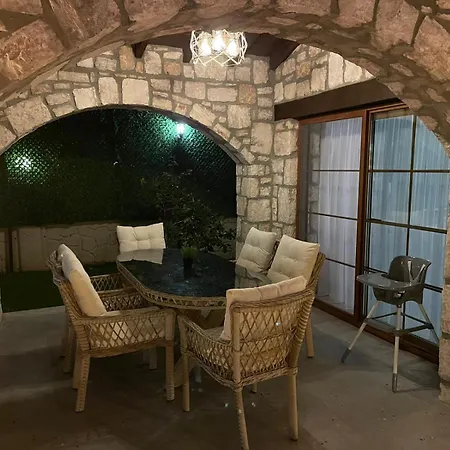 Villa Guelyali Konaklari *