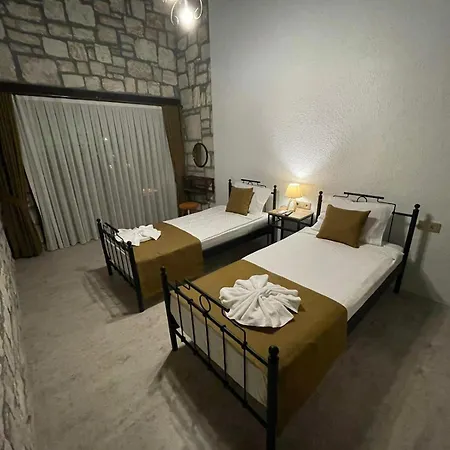 Villa Guelyali Konaklari *