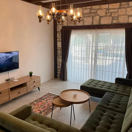 Villa Guelyali Konaklari *